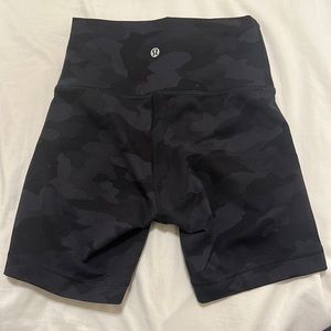 Lululemon Biker shorts- size 4- color black camo